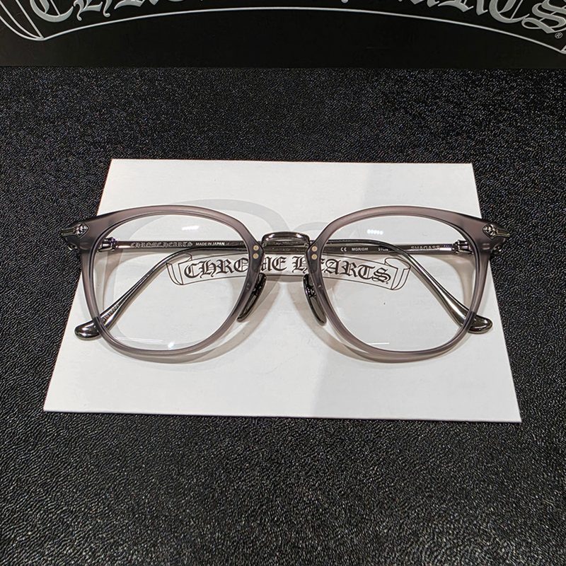 CHROME HEARTS