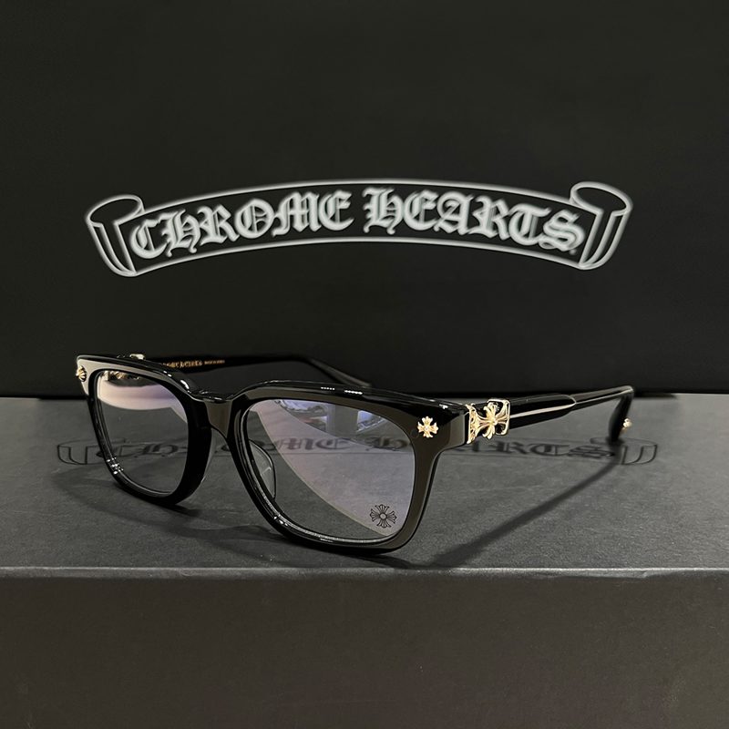 CHROME HEARTS