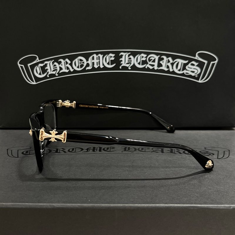 CHROME HEARTS