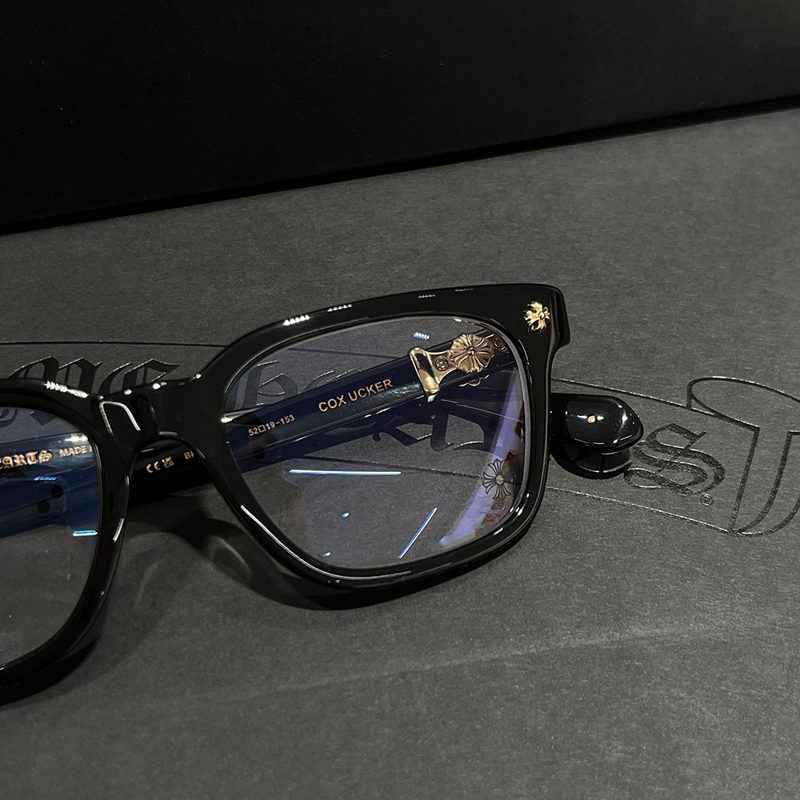 CHROME HEARTS