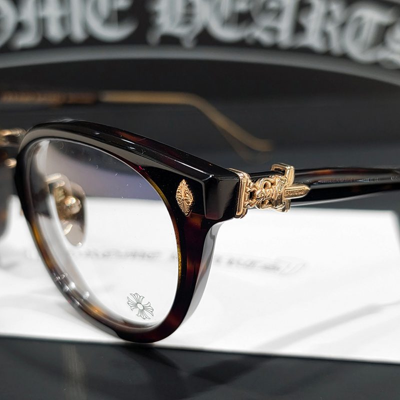 CHROME HEARTS