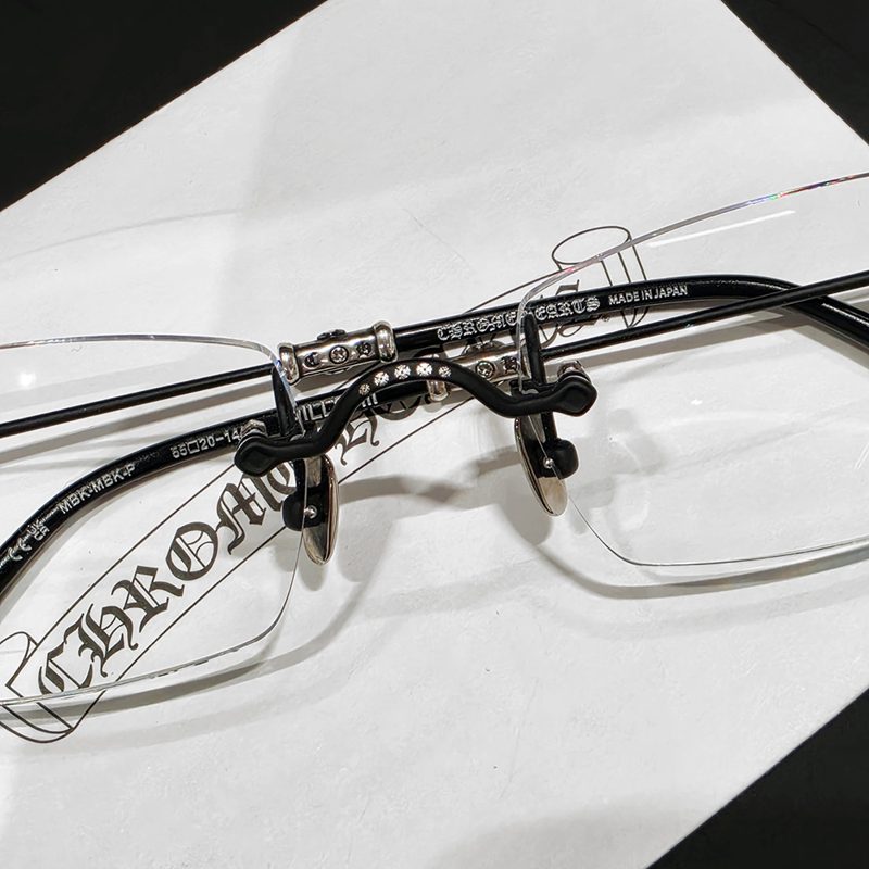 CHROME HEARTS
