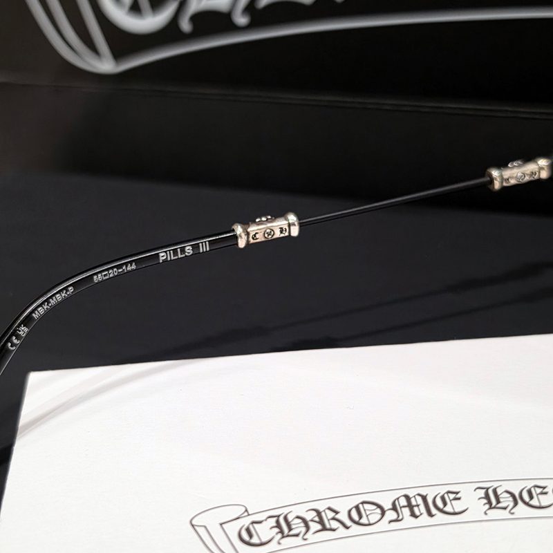 CHROME HEARTS