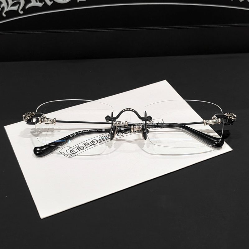 CHROME HEARTS