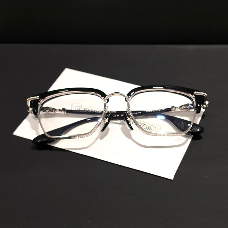 CHROME HEARTS