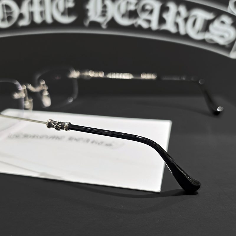 CHROME HEARTS