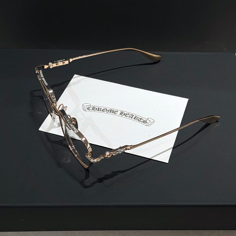 CHROME HEARTS