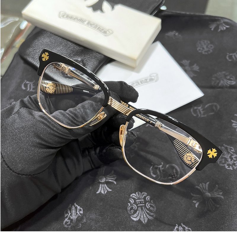 CHROME HEARTS