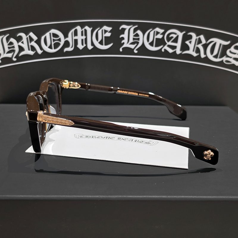 CHROME HEARTS