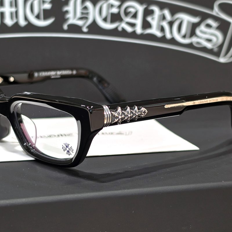 CHROME HEARTS