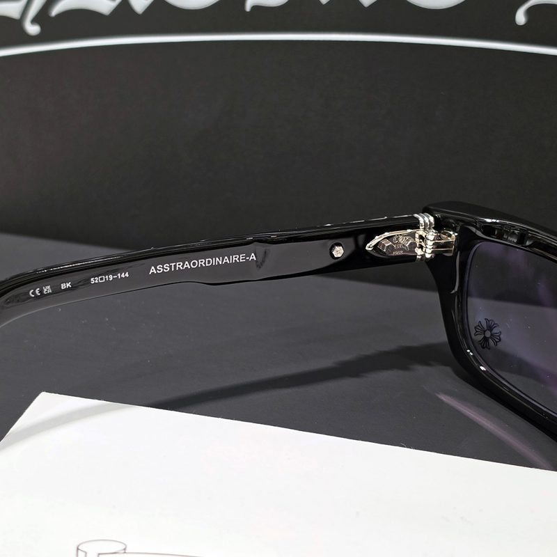 CHROME HEARTS