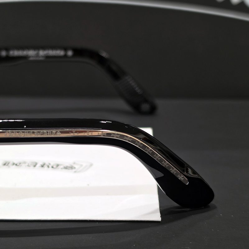 CHROME HEARTS