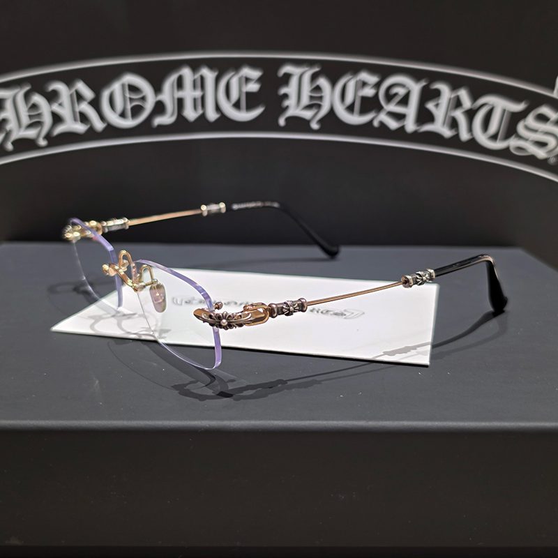 CHROME HEARTS