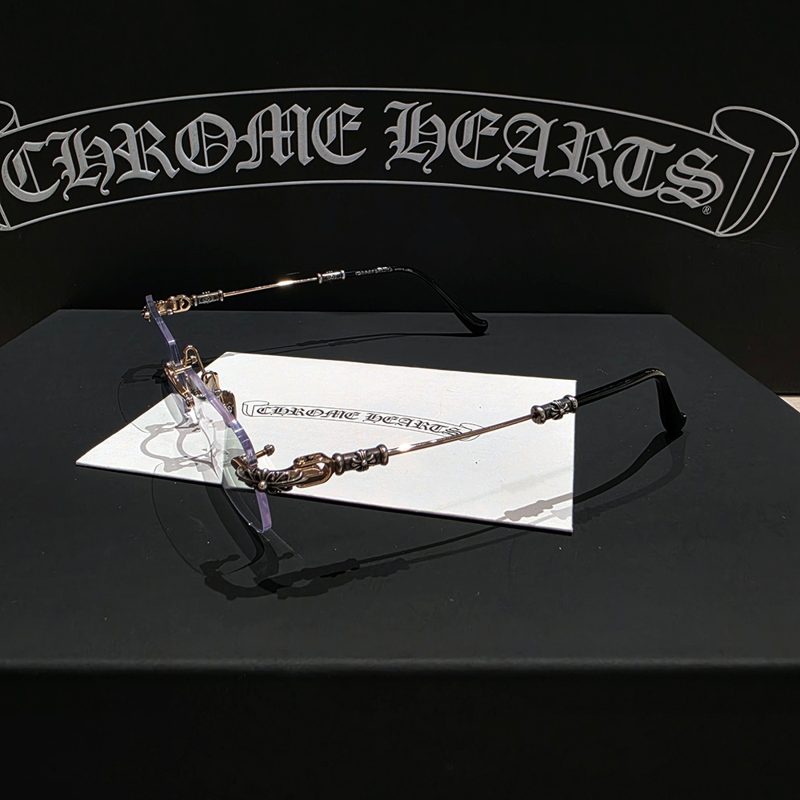 CHROME HEARTS