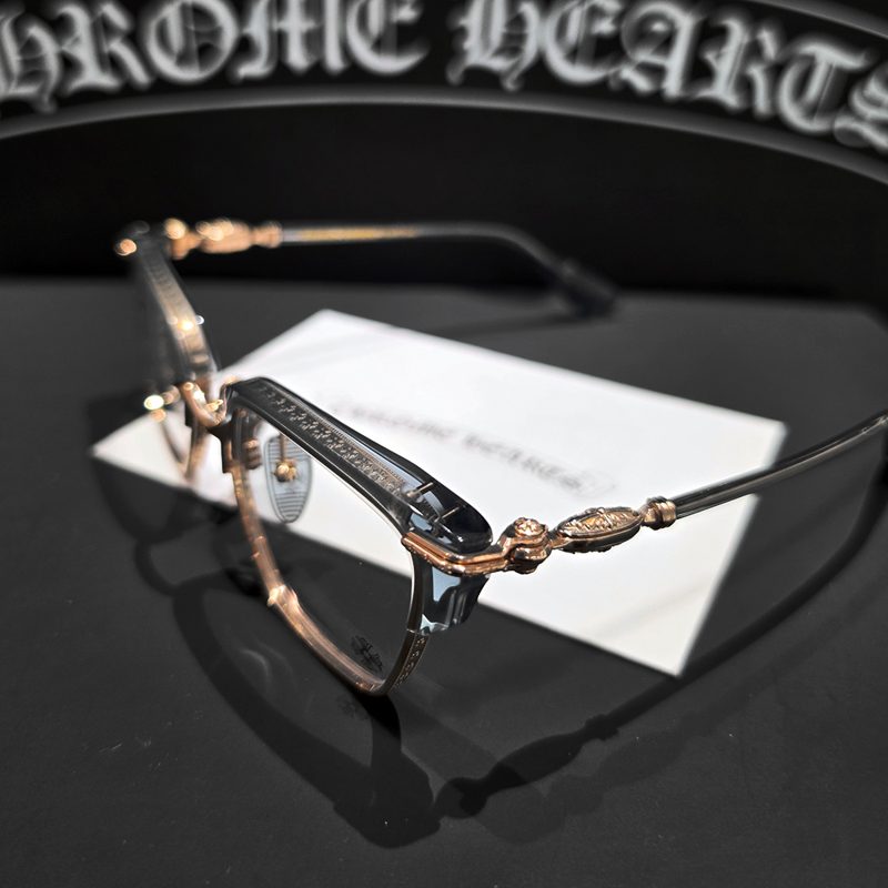 CHROME HEARTS