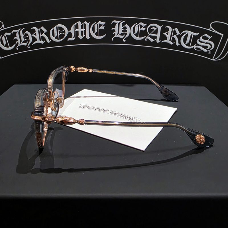 CHROME HEARTS
