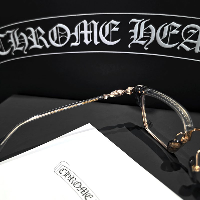 CHROME HEARTS