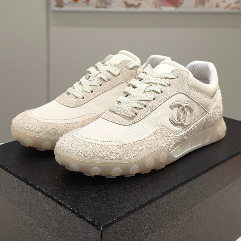 CHANEL Suede 고무 밑창 Sneakers White Women's용
