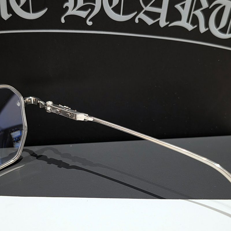 CHROME HEARTS