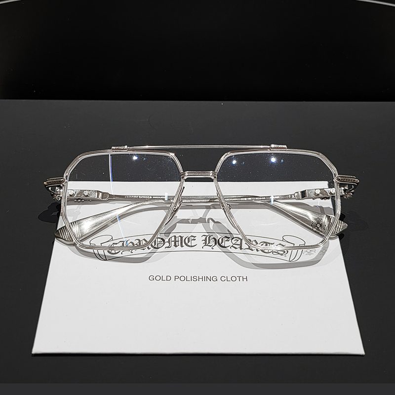 CHROME HEARTS