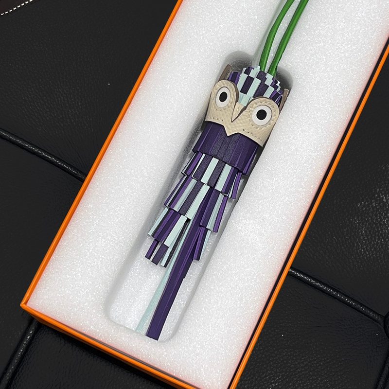 HERMES Charm ์์๋จ ๋ถ์์ด Charm ํผํ ์์ด๋ณด๋ฆฌ