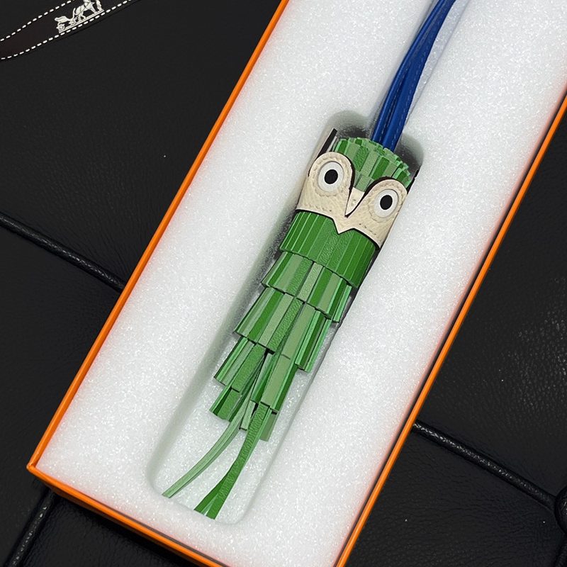 HERMES Charm ์์๋จ ๋ถ์์ด Charm ๊ทธ๋ฆฐ ์์ด๋ณด๋ฆฌ