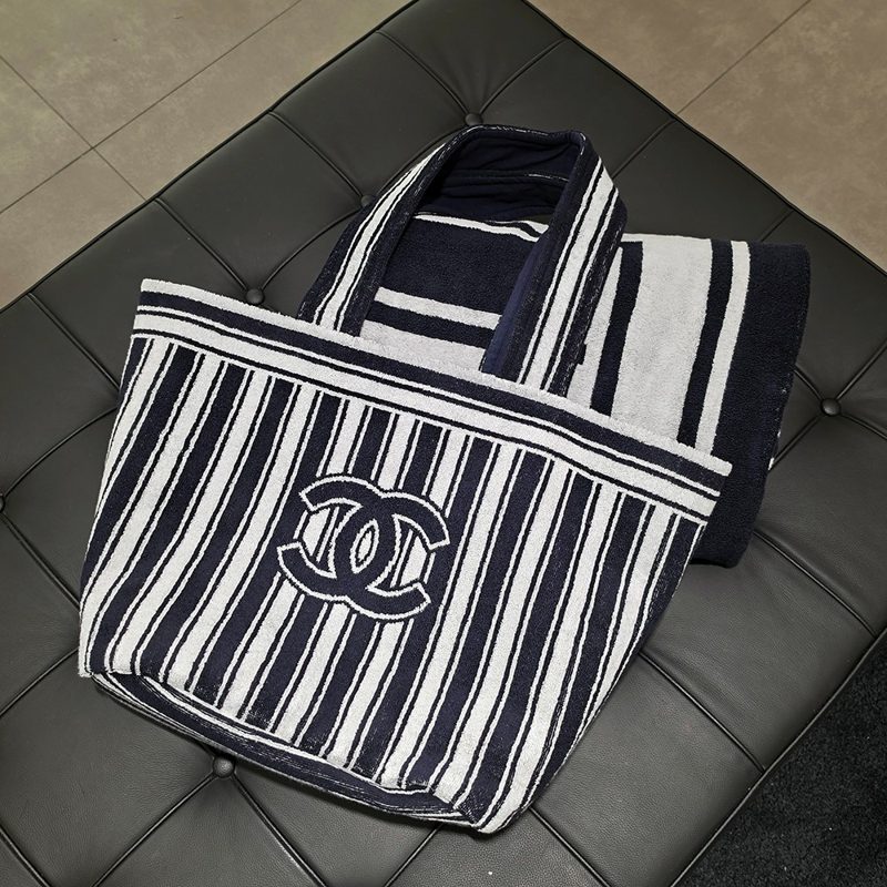 CHANEL Shoulder Bag / Stripe Beach ํ์ Tote Bag Black White