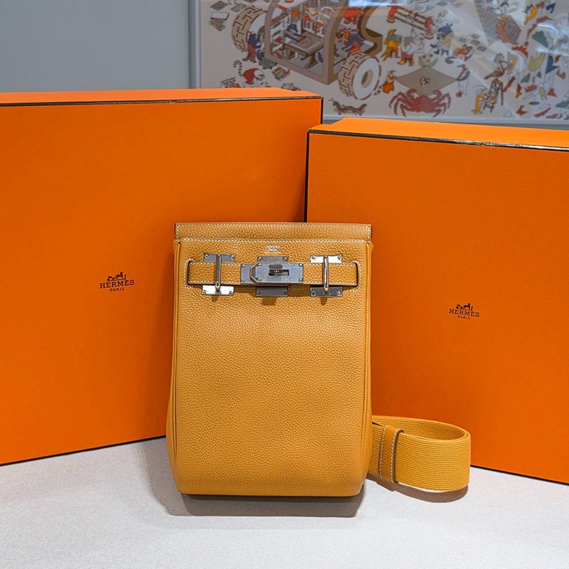 HERMES Backpack / ํต์๋ PM Backpack ๋จธ์คํ๋ ์์ฅ