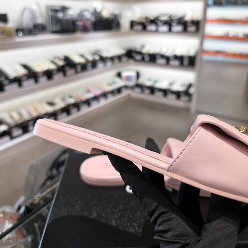 CHANEL