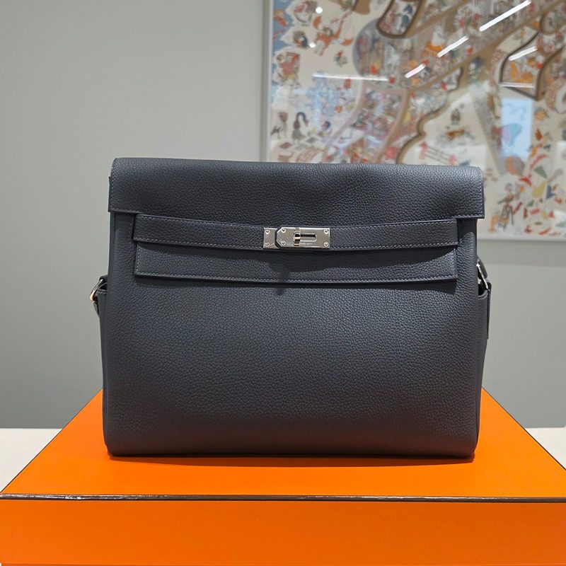 HERMES ์ผ๋ฆฌ Messenger GM ํ ๊ณ ์๋ฅด๋์์ฃผ ํ๋ผ๋ ์์ฅ