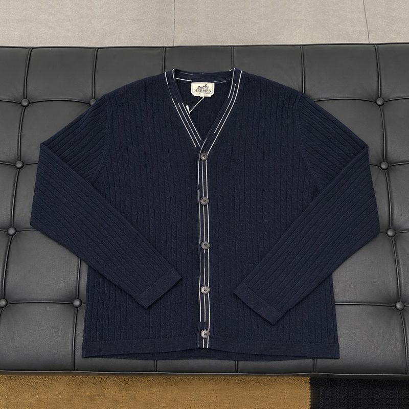 HERMES VNeck Detail 에트리비에 Alpaca Cardigan 마린 Navy