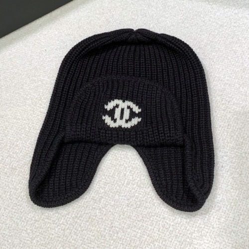 CHANEL 트래퍼햇 Cashmere Black White Logo