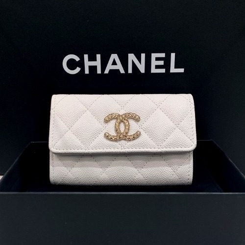CHANEL ๊ทธ๋ ์ธ๋ Calfskin Flap Card Wallet Gold Metal White
