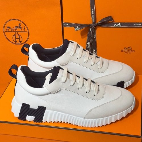HERMES ๋ฐ์ด์ฑ Sneakers ๊ณ ํธ์คํจ White H ๋จ์ Logo