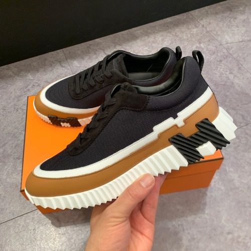 에르메스 바운싱 스니커즈 뉴모델 배색 라인 블랙 화이트