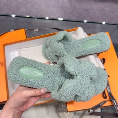 HERMES ์ค๋ Sandals ์ธ์คํจ ๋ฏผํธ๊ทธ๋ฆฐ