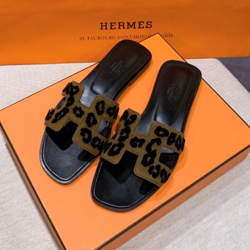 ์ค๋ Sandals Calfskin ํธํผ Black ๋ธ๋ผ์ด