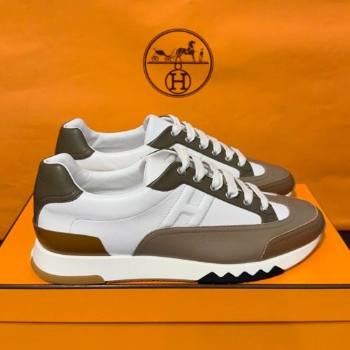 HERMES 트레일 Sneakers Calfskin 브라운 White