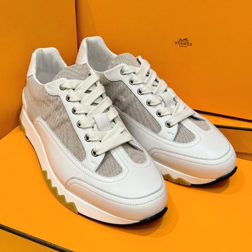 HERMES 트레일 Sneakers Calfskin White 베이지