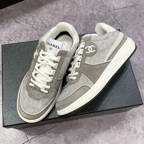 샤넬 스웨이드 카프스킨 CC 포인트 그레이 스니커즈 남성용