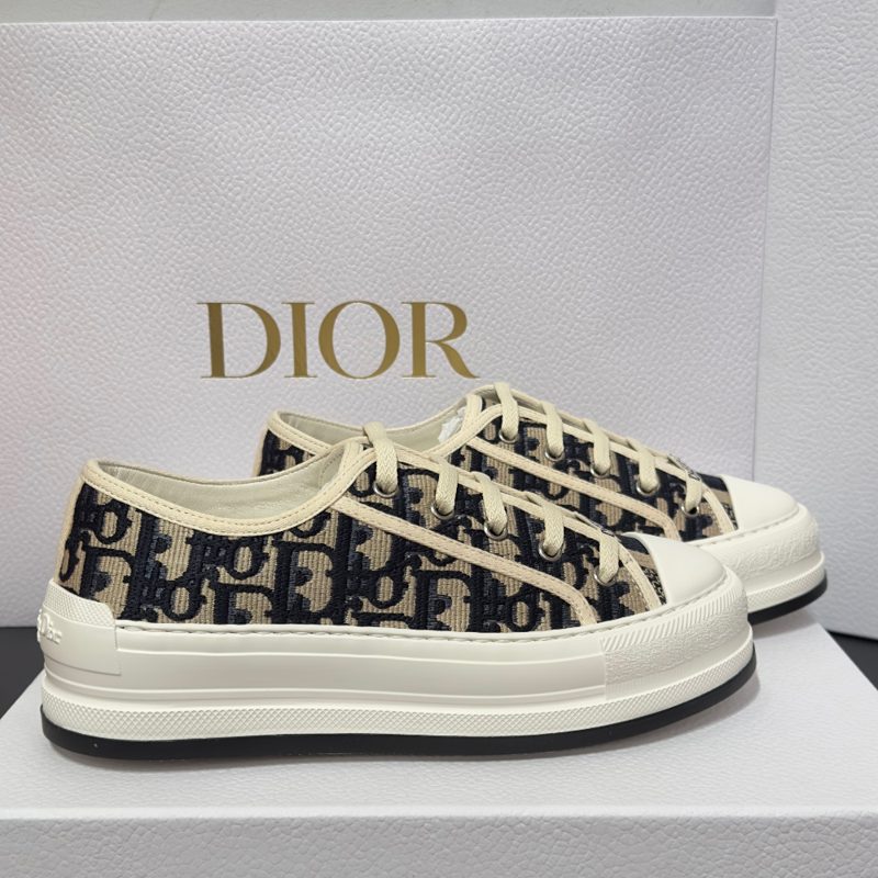 DIOR