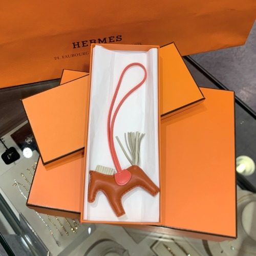 에르메스 카프스킨&램스킨 로데오 PM 장식 참 레드 오렌지