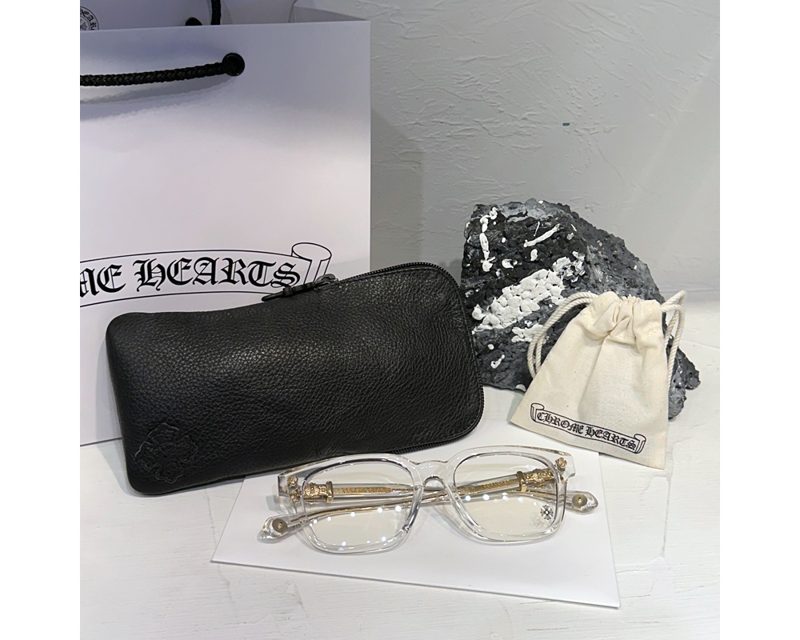 CHROME HEARTS