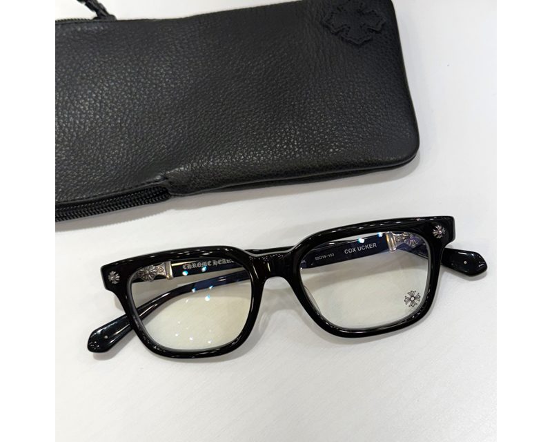 CHROME HEARTS