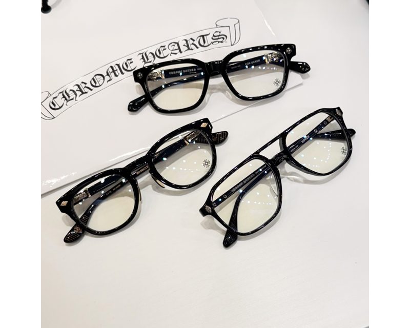 CHROME HEARTS