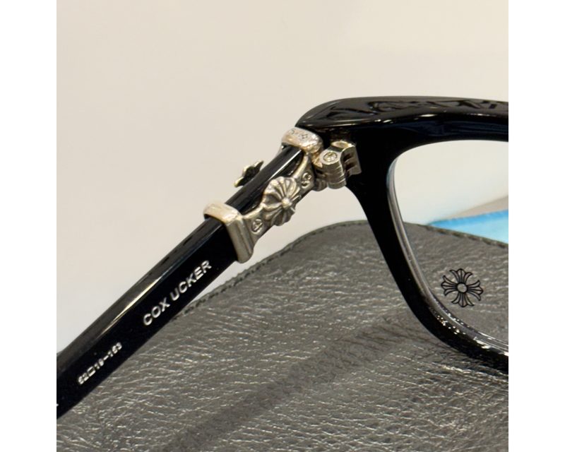 CHROME HEARTS