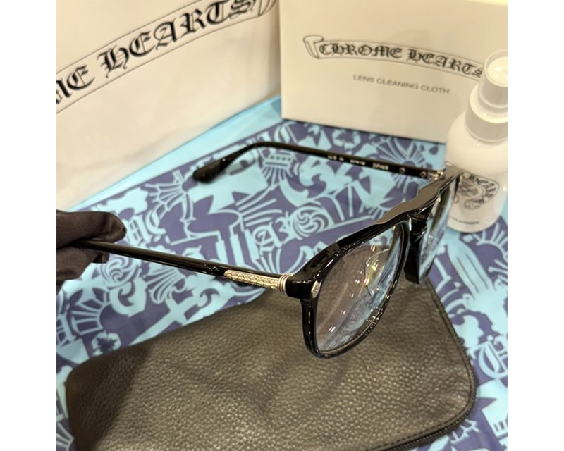 CHROME HEARTS