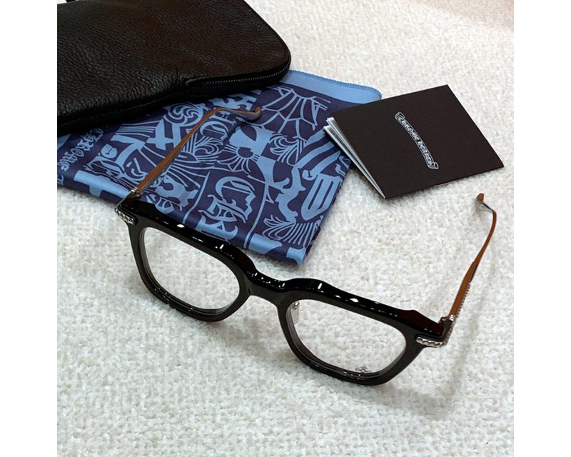 CHROME HEARTS