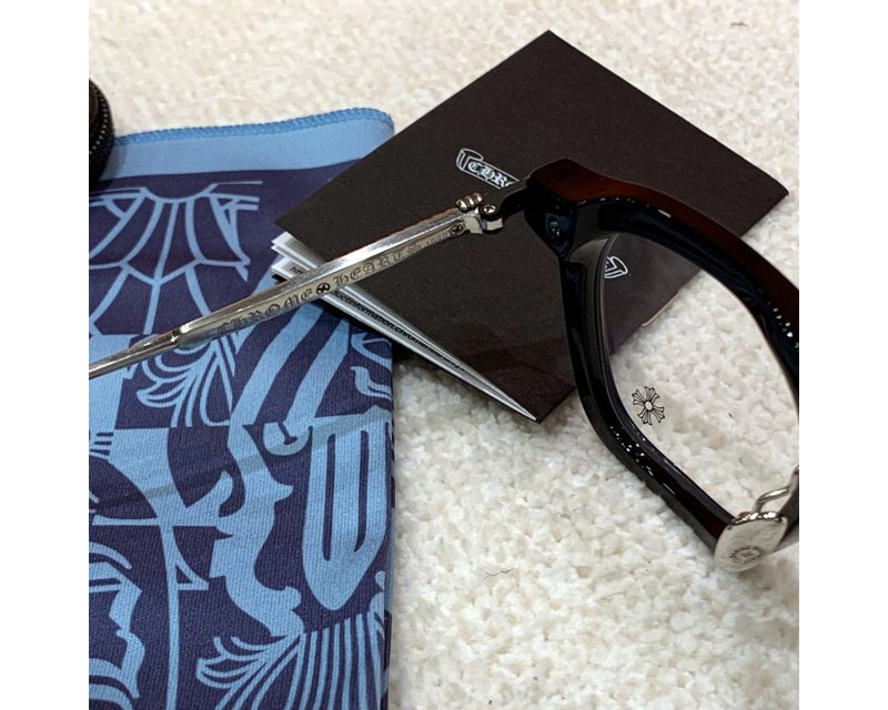 CHROME HEARTS
