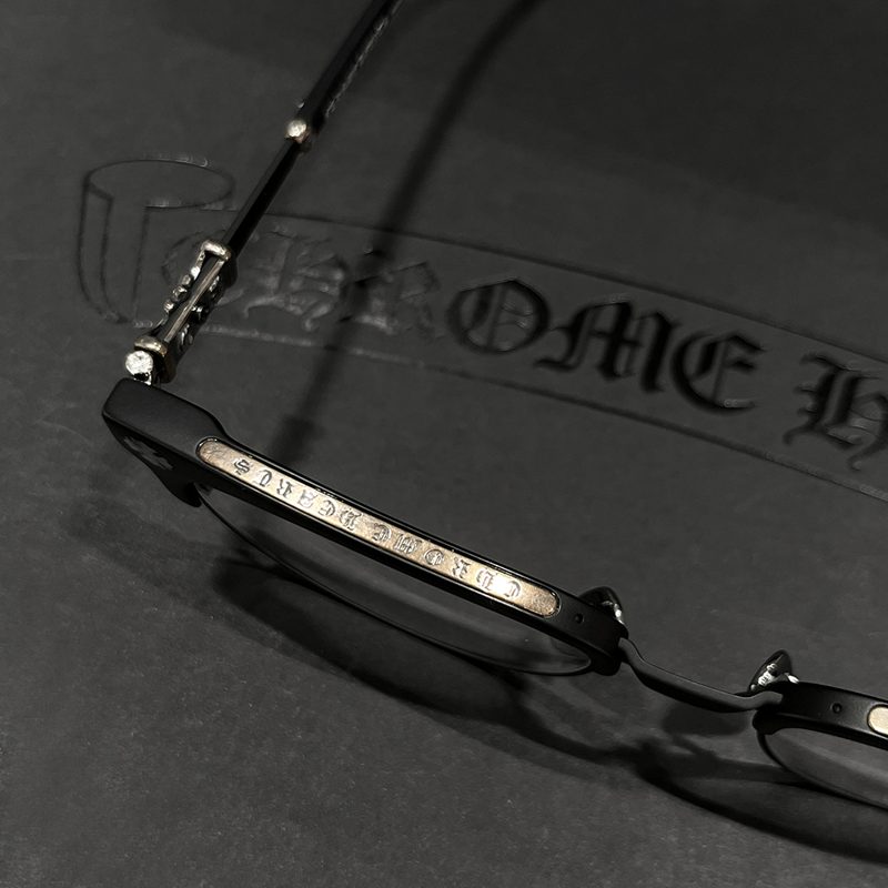 CHROME HEARTS
